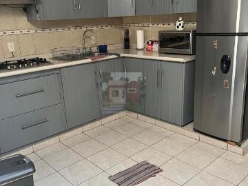 Casa en Renta en Ejercito Nacional, a 2 cuadras de Metro Polanco, con alberca