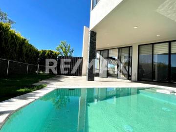 Casa en Renta en El Campanario Querétaro Residencia de Lujo con Alberca Privada y Vista al Lago
