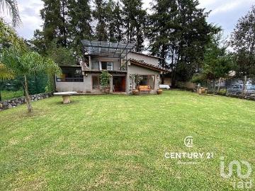 Casa en Renta en El Fresno, Valle de Bravo, Estado de México