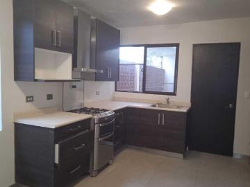 Casa en renta en Fuentes del Valle, San Pedro Garza García, Nuevo León