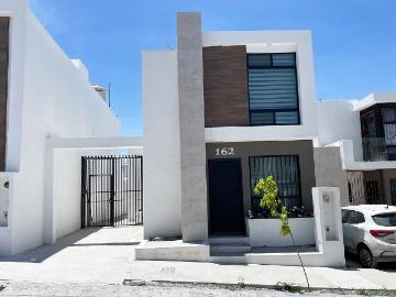 Casa en RENTA en Fracc. Real del Bosque