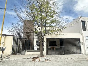 Casa en RENTA en Humberto Dávila