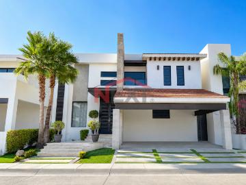 Casa en Renta en Hermosillo, Los Lagos,, 4 recámaras, 5.0 baños, 410.00 m2 terreno, 530.00 m2 construcción