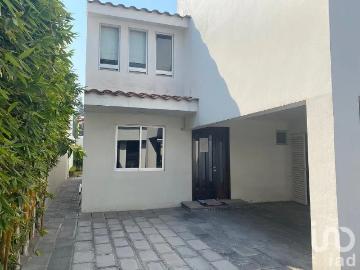 Casa en Renta en La Carcaña, San Pedro Cholula, Puebla