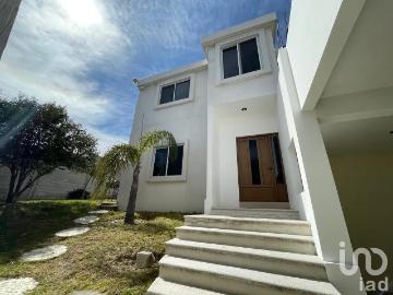 Casa en Renta en Las Cruces, Amozoc, Puebla