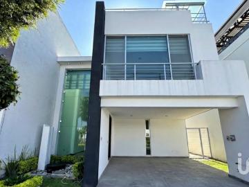 Casa en Renta en Lomas de Angelópolis II, San Andrés Cholula, Puebla