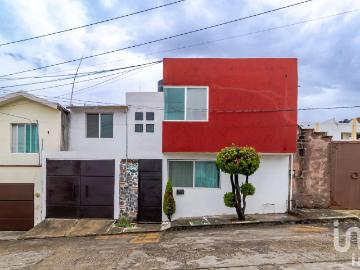 Casa en Renta en Lomas de Tzompantle, Cuernavaca, Morelos