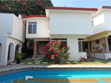 Casa en renta en Los Faroles, Cuernavaca, Morelos