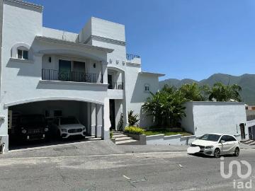 Casa en Renta en Palmares Residencial, Monterrey, Nuevo León