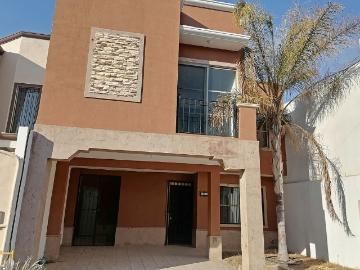 Casa en RENTA en Portales