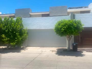 Casa en Renta en Prados de La Conquista, Culiacán 3 Recámaras