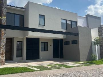 CASA EN RENTA EN PRIV. ARCO DE PIEDRA, JURICA, QRO