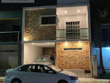 CASA EN RENTA EN PRIVADA CON ALBERCA EN PUENTE MORENO