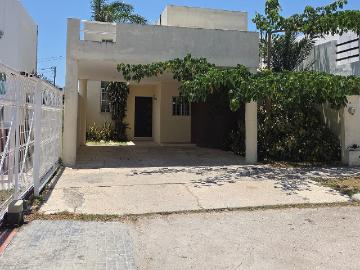 CASA EN RENTA EN PRIVADA CHUBURNA
