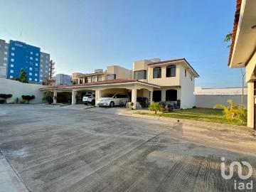 Casa en Renta en Privada Arboledas, Tuxtla Gutiérrez, Chiapas