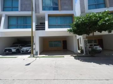 CASA EN RENTA EN PRIVADA SECTOR COLINAS SAN MIGUEL EN CULIACAN SINALOA