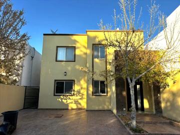 Casa en RENTA en Privanzas de Marsella con recámara en planta baja