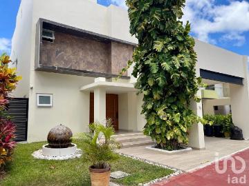 Casa en Renta en Residencial Cumbres, Benito Juárez, Quintana Roo