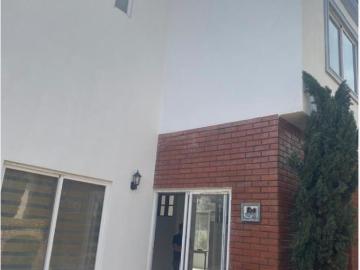 Casa en renta en Residencial Lago Esmeralda, Atizapán de Zaragoza, México