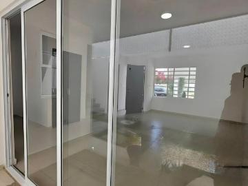 CASA EN RENTA EN RESIDENCIAL. SAN AGUSTÍN | 3 RECÁMARAS | PRIVADA CON VIGILANCIA