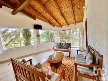 Casa en Renta en San Gaspar, Valle de Bravo, Estado De México