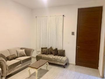 Casa en Renta en San Luis Potosí, en la Comunidad Cerrada de Bosques La Florida