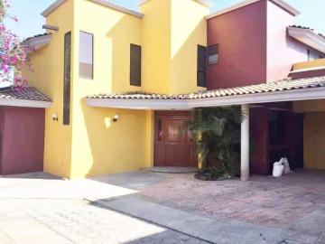 Casa en renta en Santa Cruz Guadalupe, Puebla, Puebla