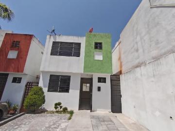 Casa en Renta en Sierra Vista Sector Sierra Madre, Juárez NL, 3 Recámaras, Vestidor y Patio