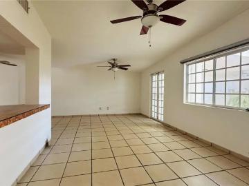 CASA EN RENTA EN TORREON JARDIN EN AV CENTRAL