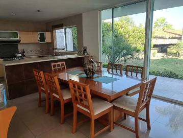 CASA EN RENTA EN VILLAS DE IRAPUATO
