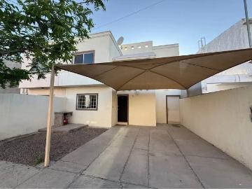 CASA EN RENTA EN VILLAS DE LA IBERO