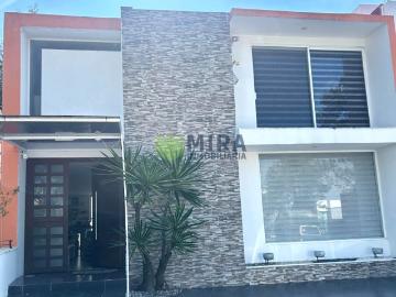 CASA EN RENTA EN 4TO RETORNO DE LOS ALPES, ALTOZANO, Bosque Monarca