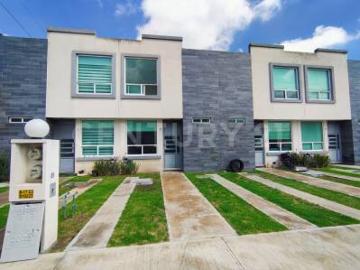 Casa en renta, Fracc. Mateli, zona Outlet, atras VW, Ocotlan, Puebla