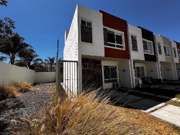 Casa en renta Fracc. Altus Quintas, por Juan Gil Preciado a Tesistan