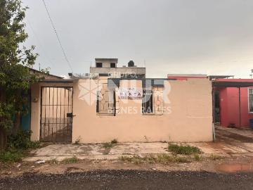 CASA EN RENTA FRACC. SANTA FE PARRILLA