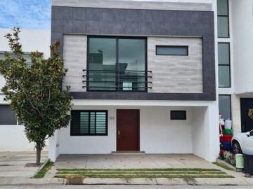 Casa en renta Fraccionamiento Valle Imperial, Zapopan, Jalisco