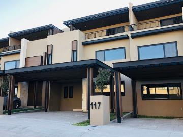 Casa en renta Fraccionamiento El Campanario, Municipio De Querétaro