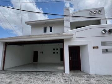 Casa en renta Fraccionamiento Las Quintas, Culiacán