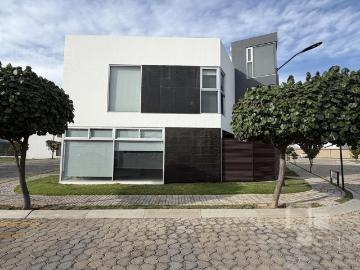 Casa en renta Fraccionamiento Lomas De Angelópolis, San Andrés Cholula