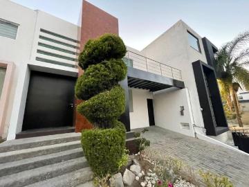 Casa en renta Fraccionamiento Lomas De Angelópolis, San Andrés Cholula