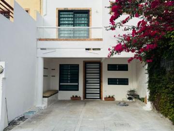 Casa en renta Fraccionamiento Santa Ágata, Avenida Contadores, Villas Santa Ana, Ciudad Del Carmen, Campeche, México