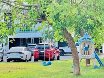 Casa en renta Ien Cancún en ISLA AZUL con doble acceso