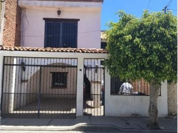 Casa en renta Jardindes De La Victoria, Silao