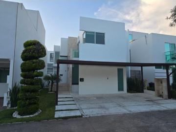 Casa en renta La Isla Lomas De Angelópolis, San Andrés Cholula