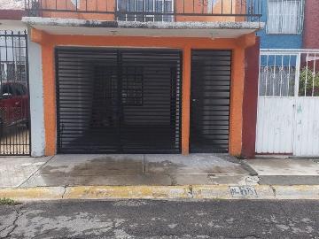 Casa en renta Las Camelias 4, Santiago Teyahualco, Tultepec, Estado De México, 55700, México