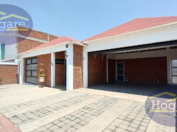 CASA EN RENTA LOMAS DE COMANJILLA AMUEBLADA LEON GTO