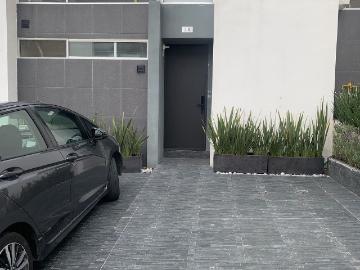 CASA EN RENTA PUERTA DEL ENCINAR