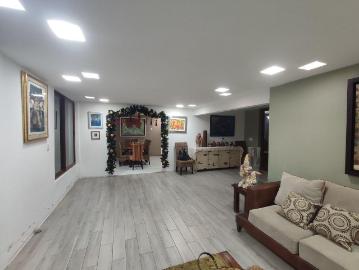 Casa en renta para oficina, frente al parque 5 de Mayo