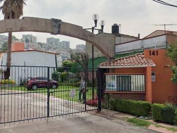 Casa en renta Privada De Los Cedros, San Andres Coexcotitlan, Toluca, Estado De México, 50209, México