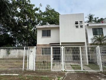 CASA EN RENTA, PRIVADA PRESIDENTES 2 COMALCALCO TABASCO